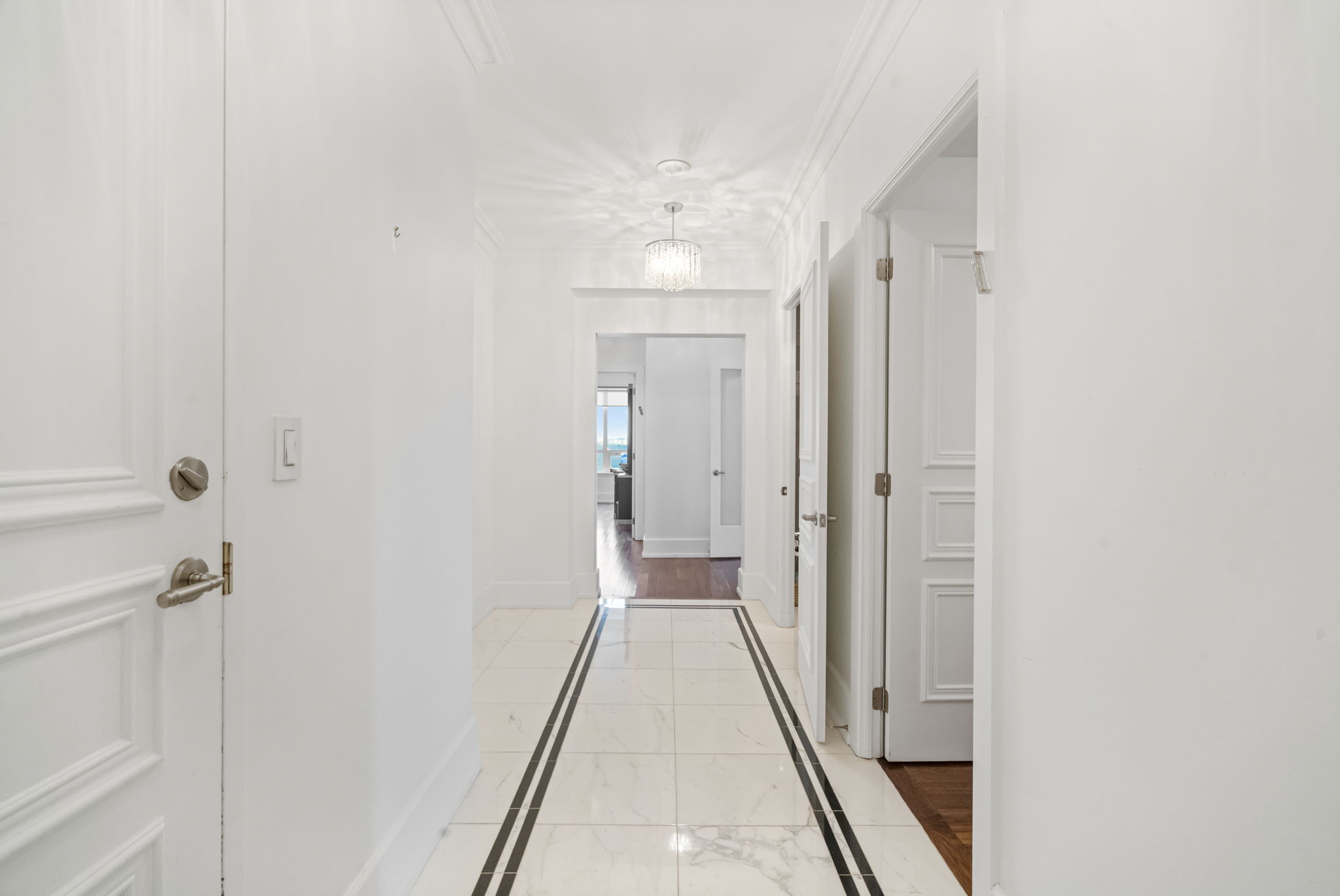 662 Sheppard Ave E Unit 805, Building C Toronto, ON M2K 3E6