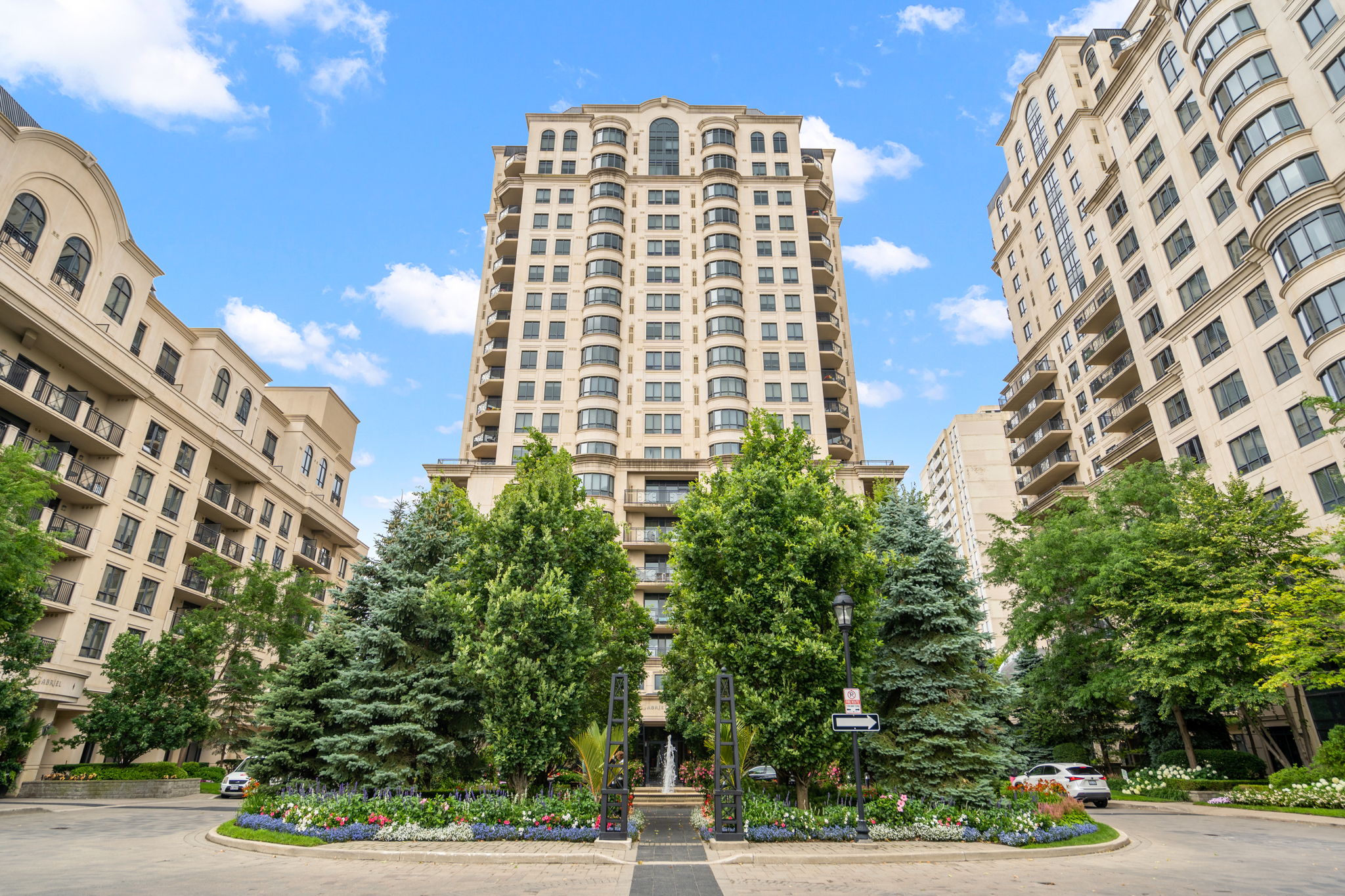 662 Sheppard Ave E Unit 805C Toronto, ON M2K 3E6
