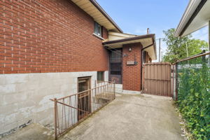  Photo 49