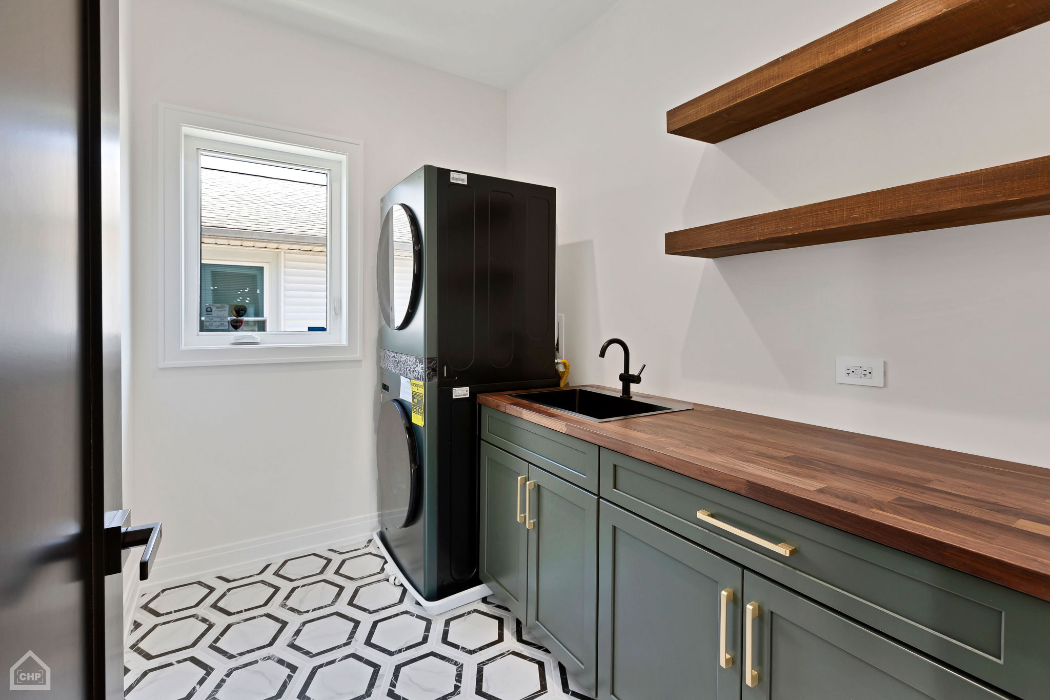 6621 W Schreiber Ave_050