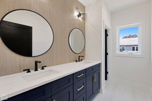 6621 W Schreiber Ave_052