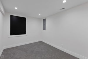 6621 W Schreiber Ave_076