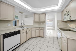 Kitchen2 (1)