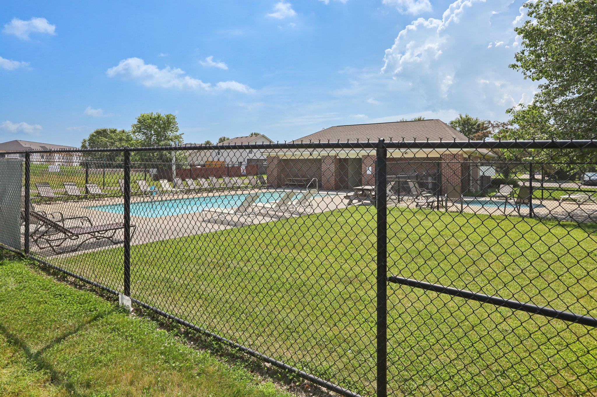 W Dickens Crossing-2606-906.jpg