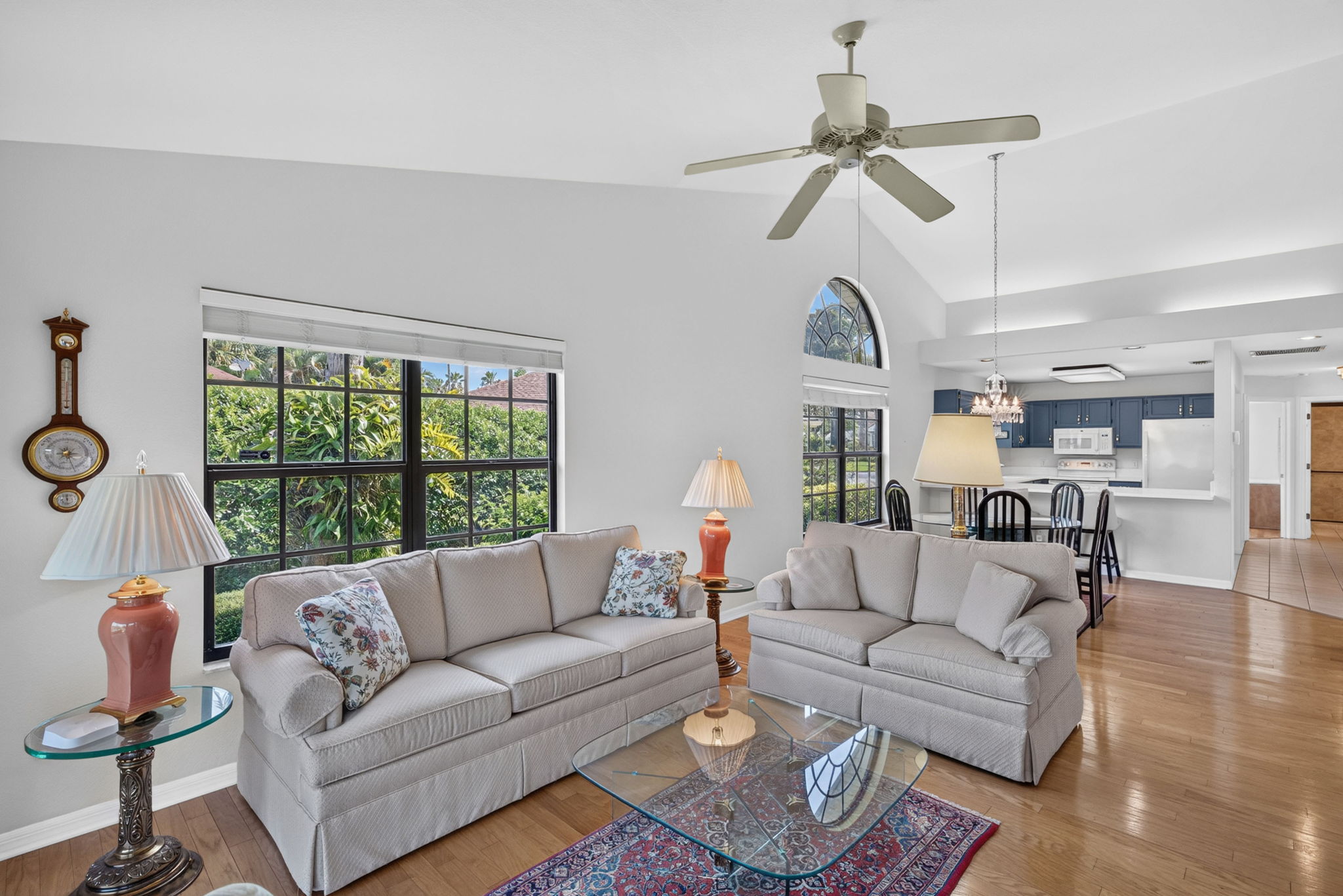 Living Room 2 of 4