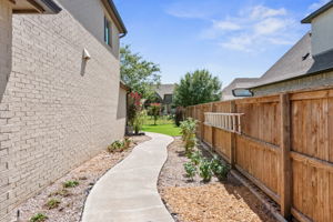  Photo 0