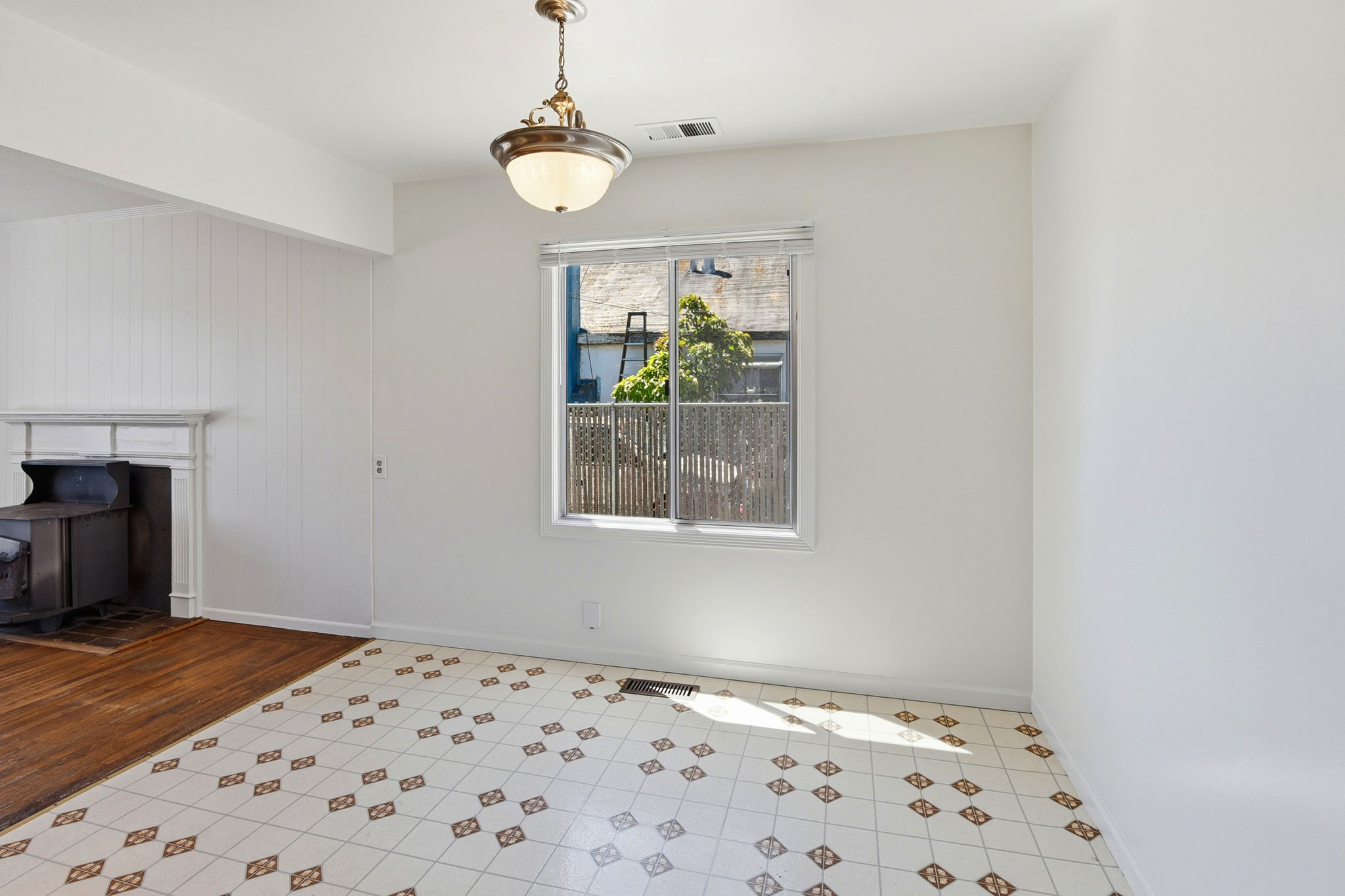 014_F8_663 Myrtle Ave
