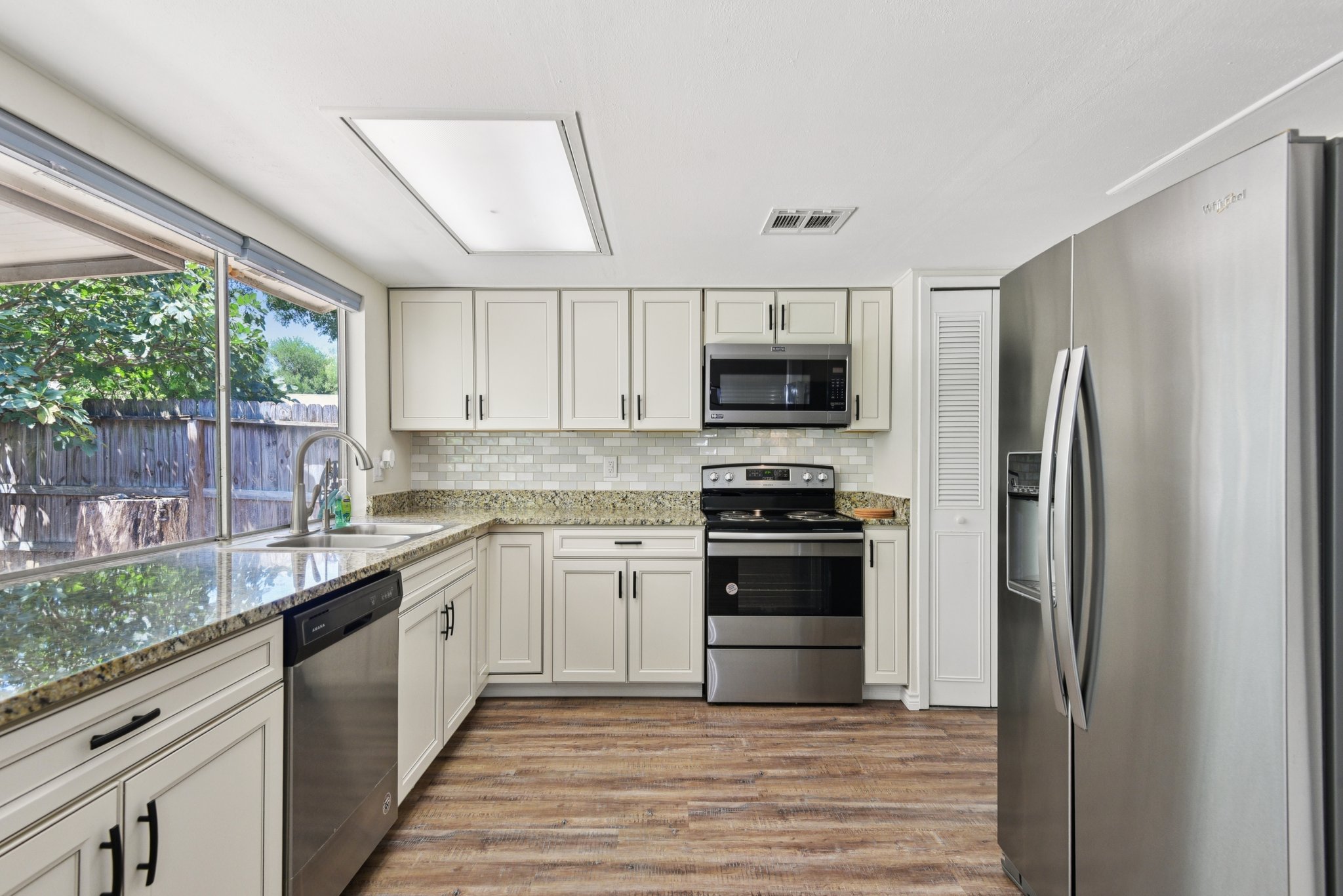 Spring Hollow Dr-S0309-017.jpg