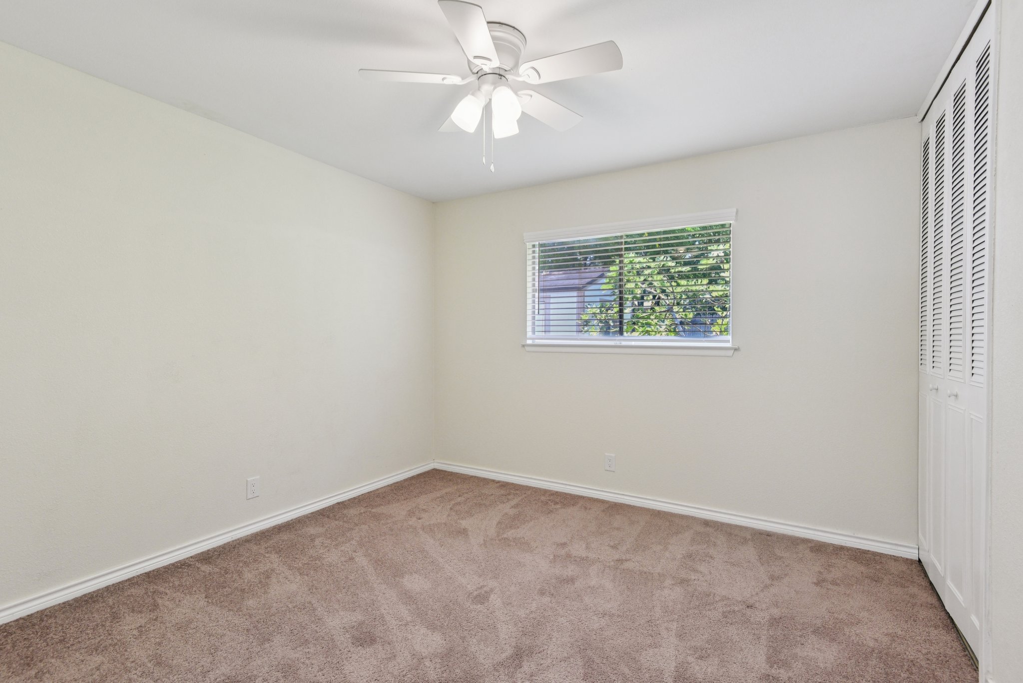 Spring Hollow Dr-S0309-024.jpg