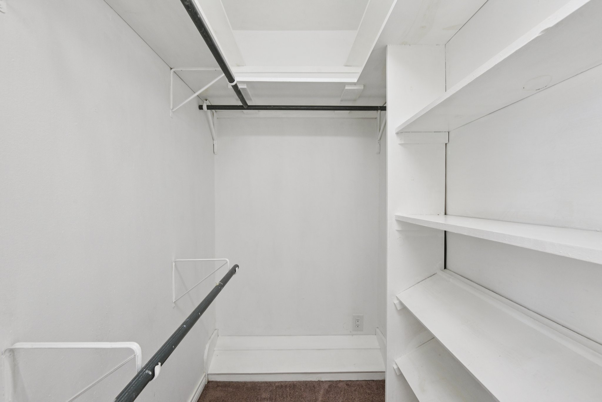 Spring Hollow Dr-S0309-033.jpg