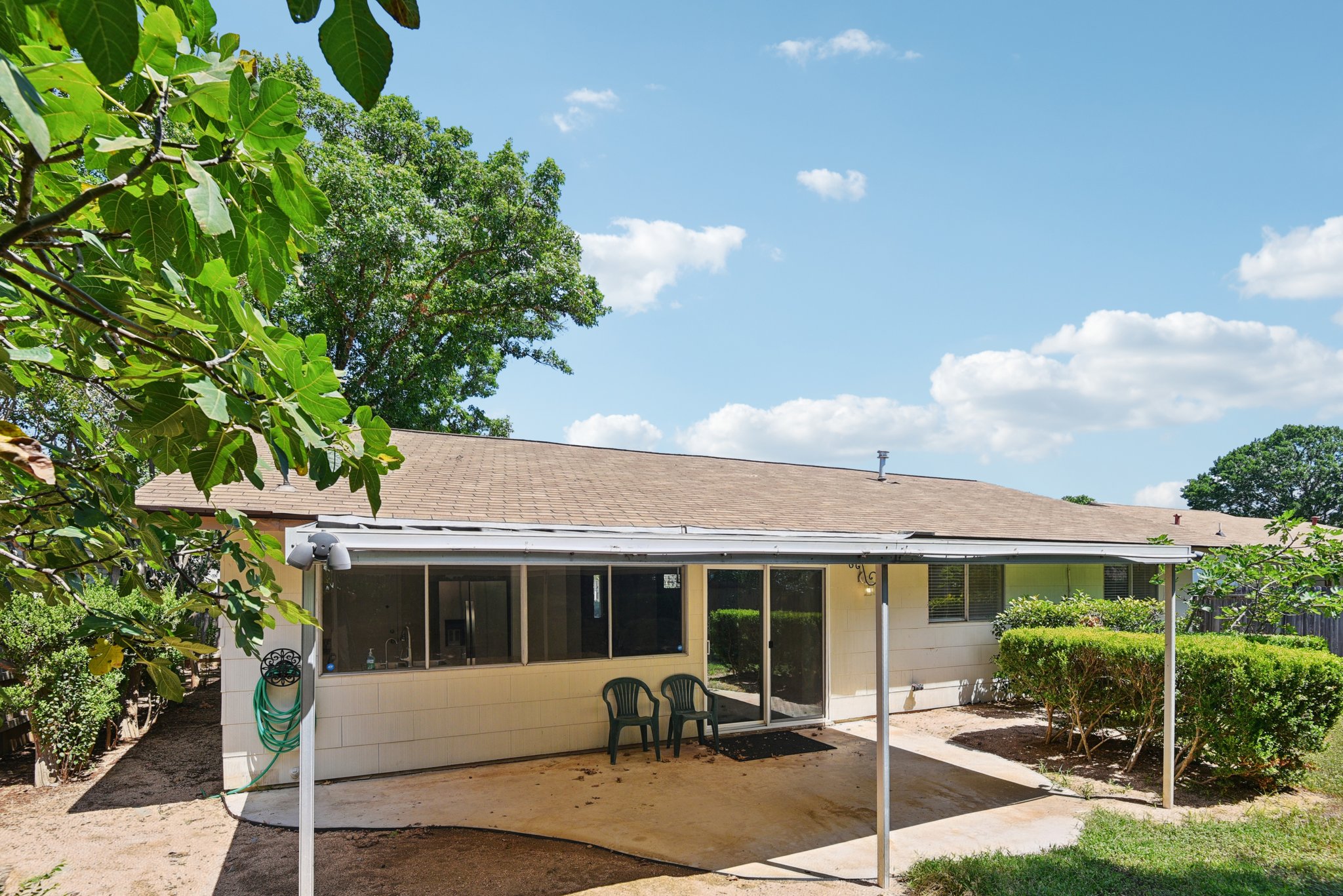 Spring Hollow Dr-S0309-038.jpg