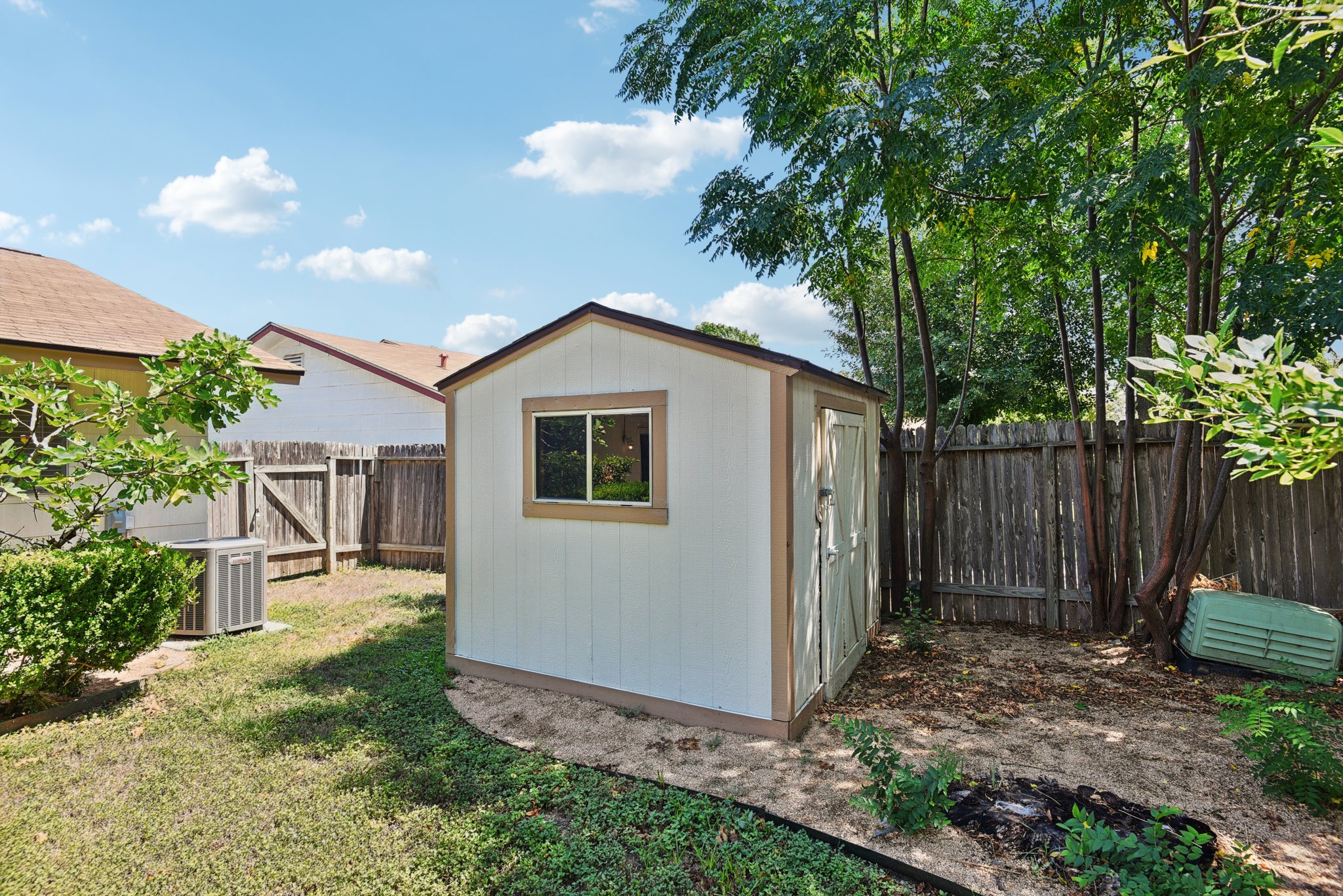 Spring Hollow Dr-S0309-039.jpg