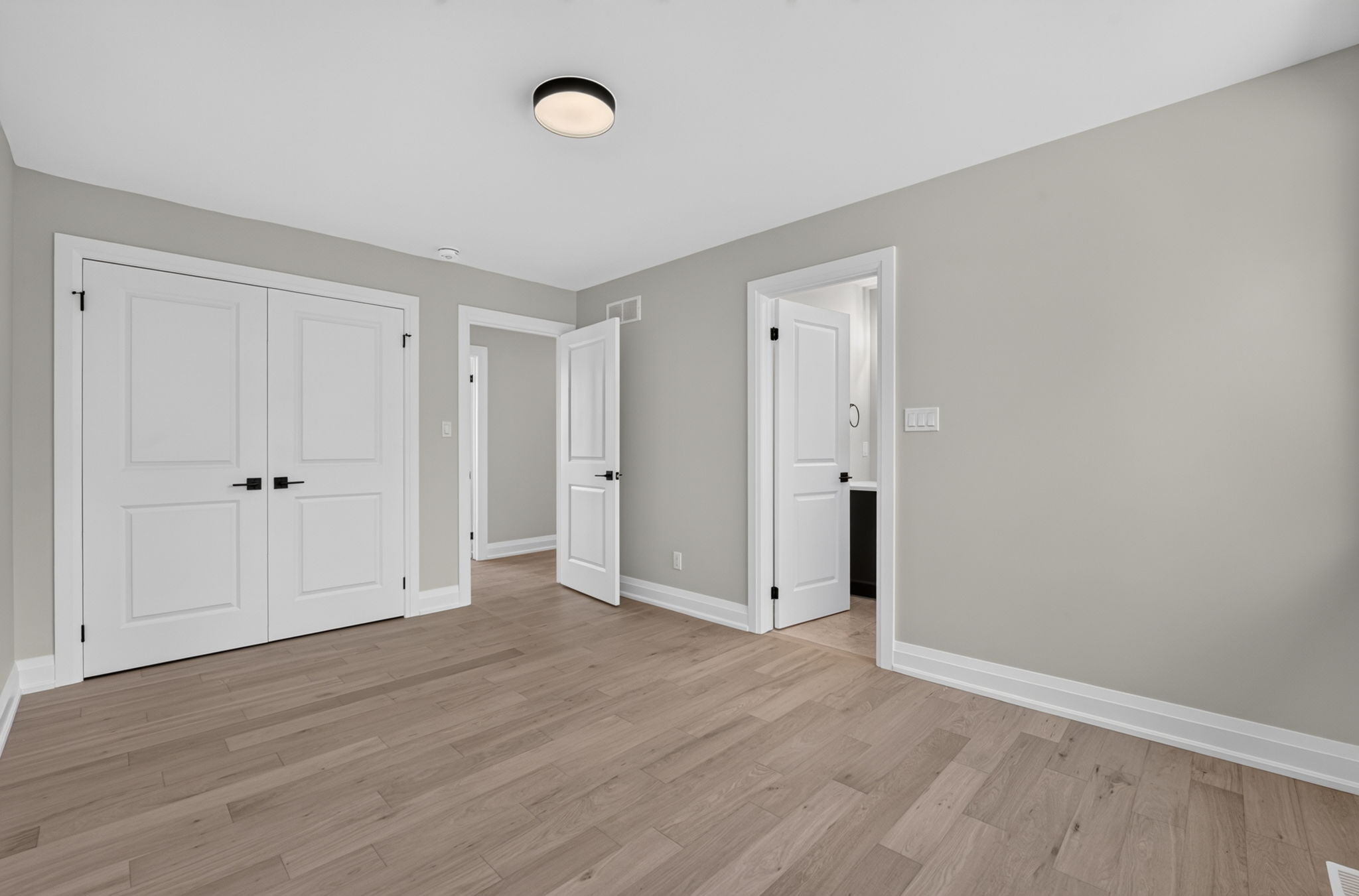 Bedroom 3 (2nd angle)