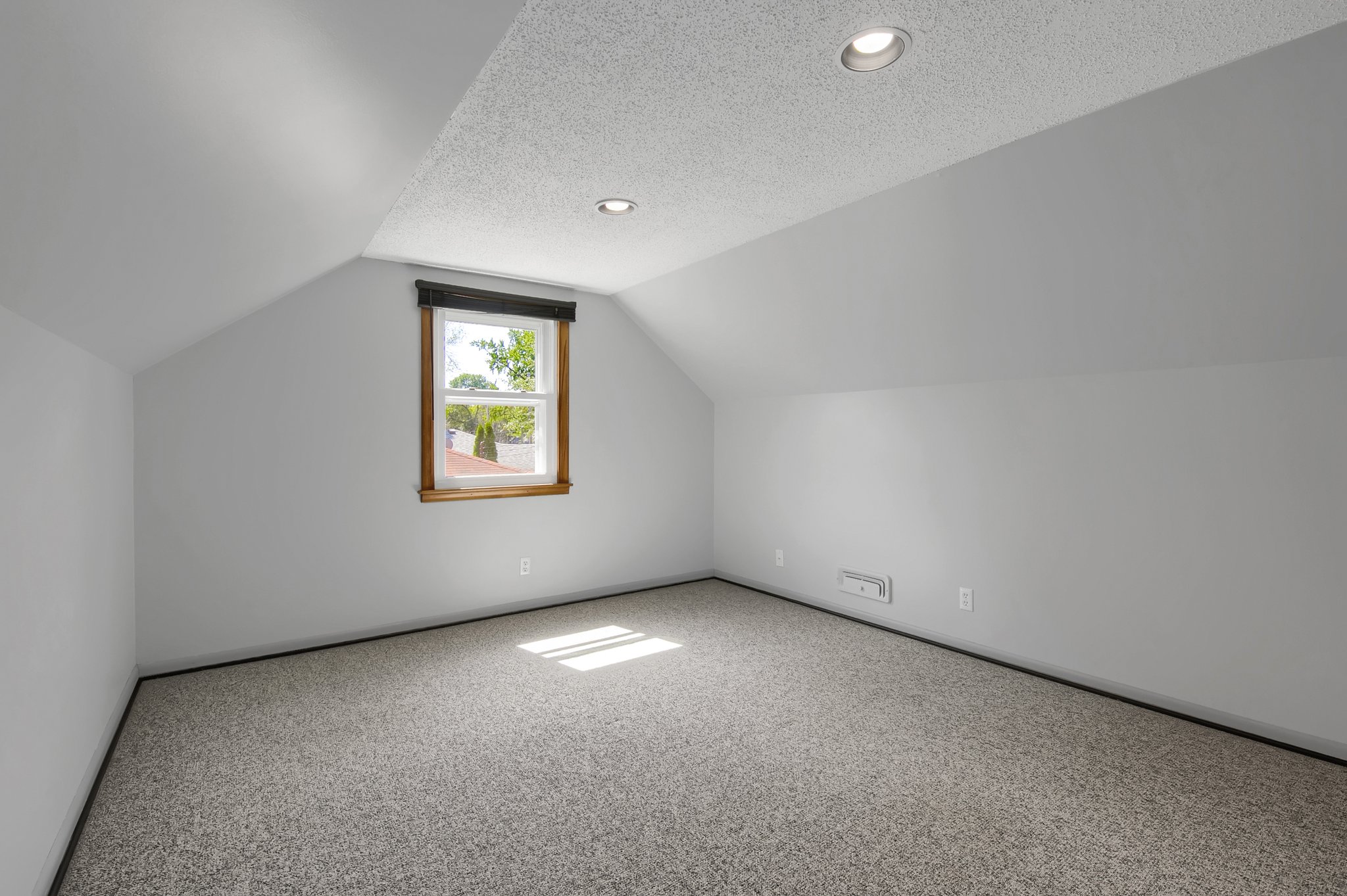 6634 12th Ave S, Minneapolis, MN 55423, USA Photo 23