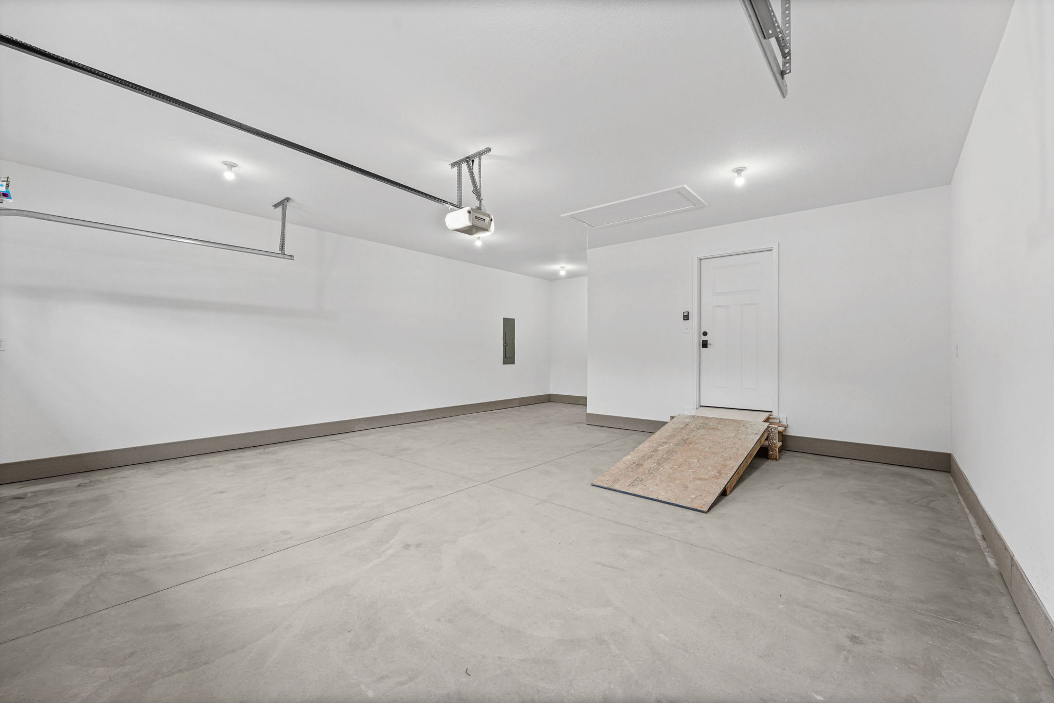  Photo 44