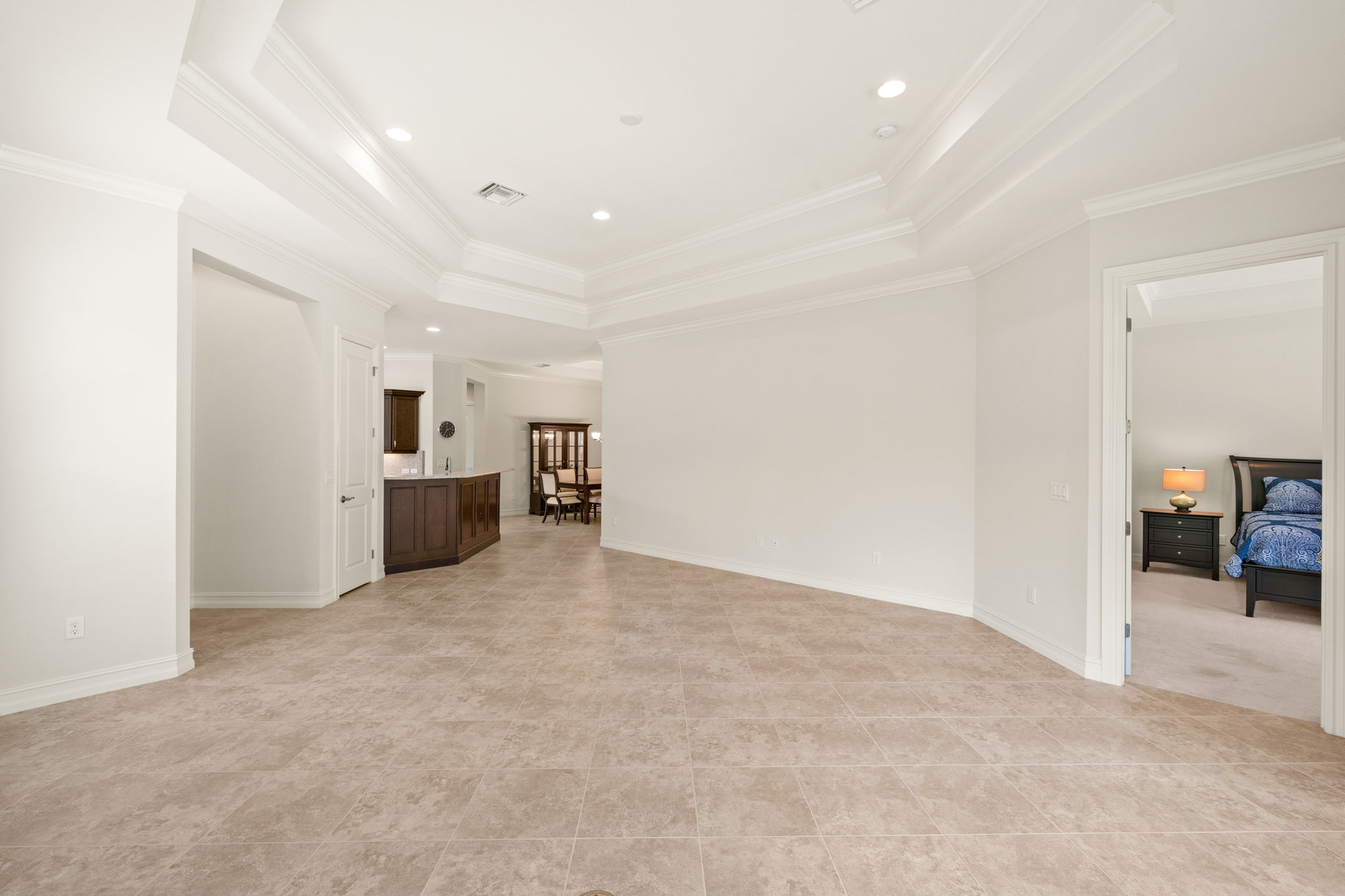 Living Room 2 of 4