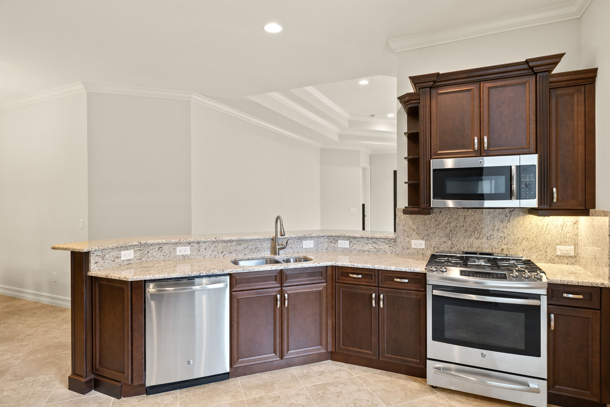 Kitchen 4 of 4