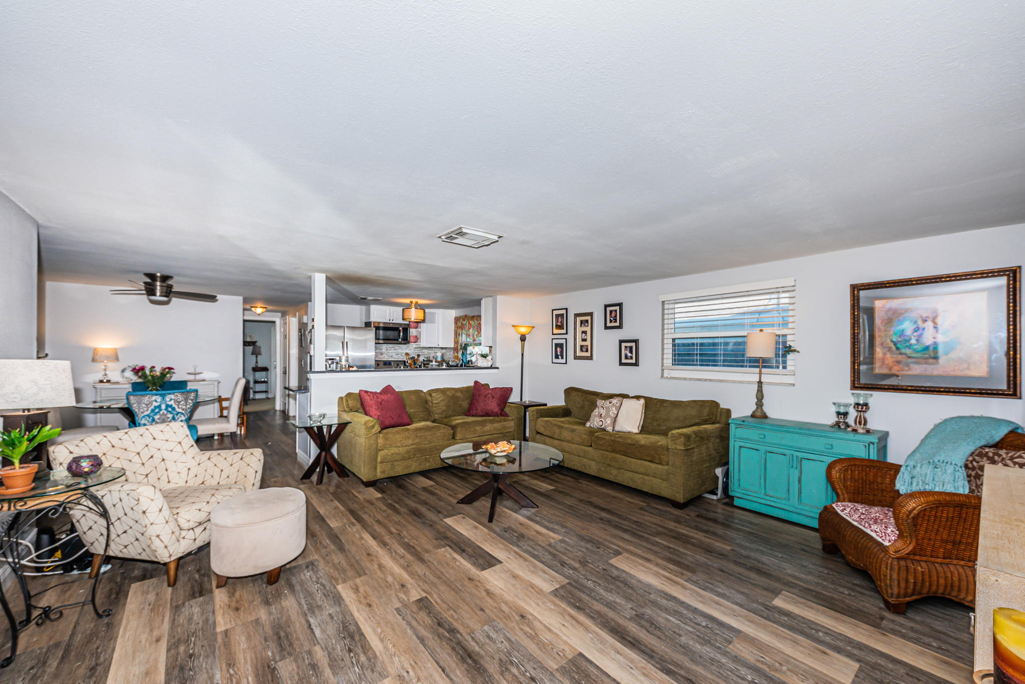 Living Room 4
