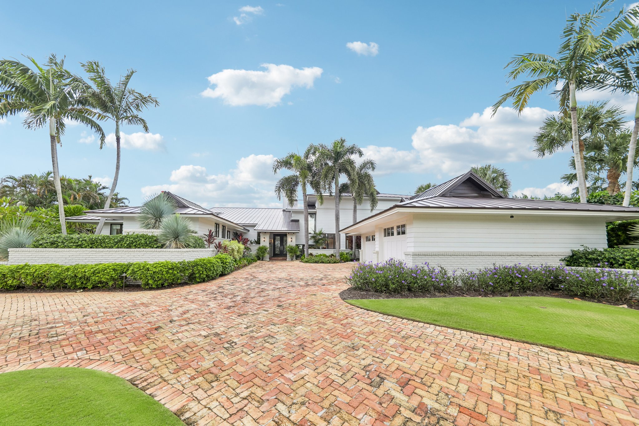 SE South Marina Way-S2310-002.jpg