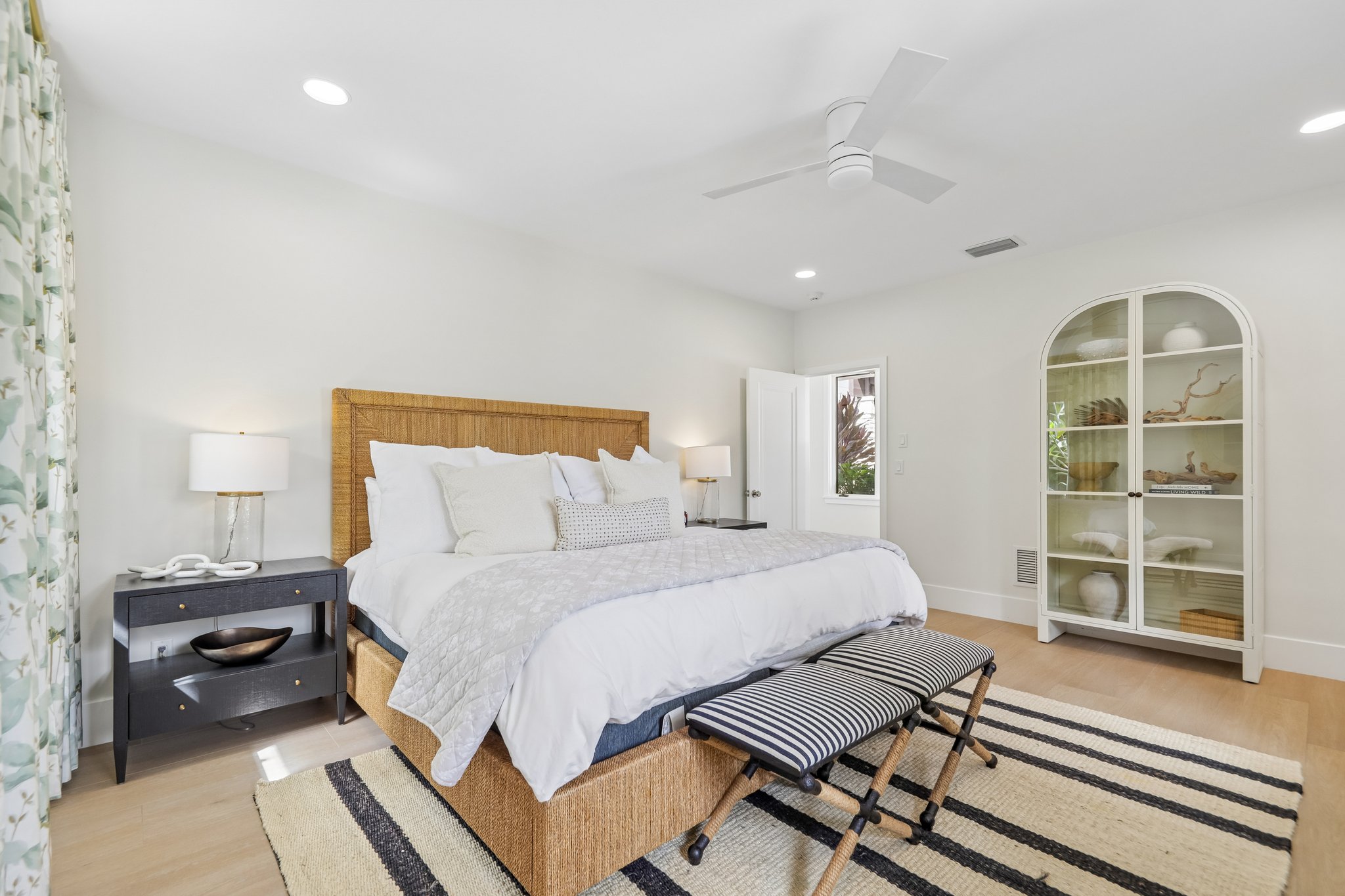 SE South Marina Way-S2310-035.jpg