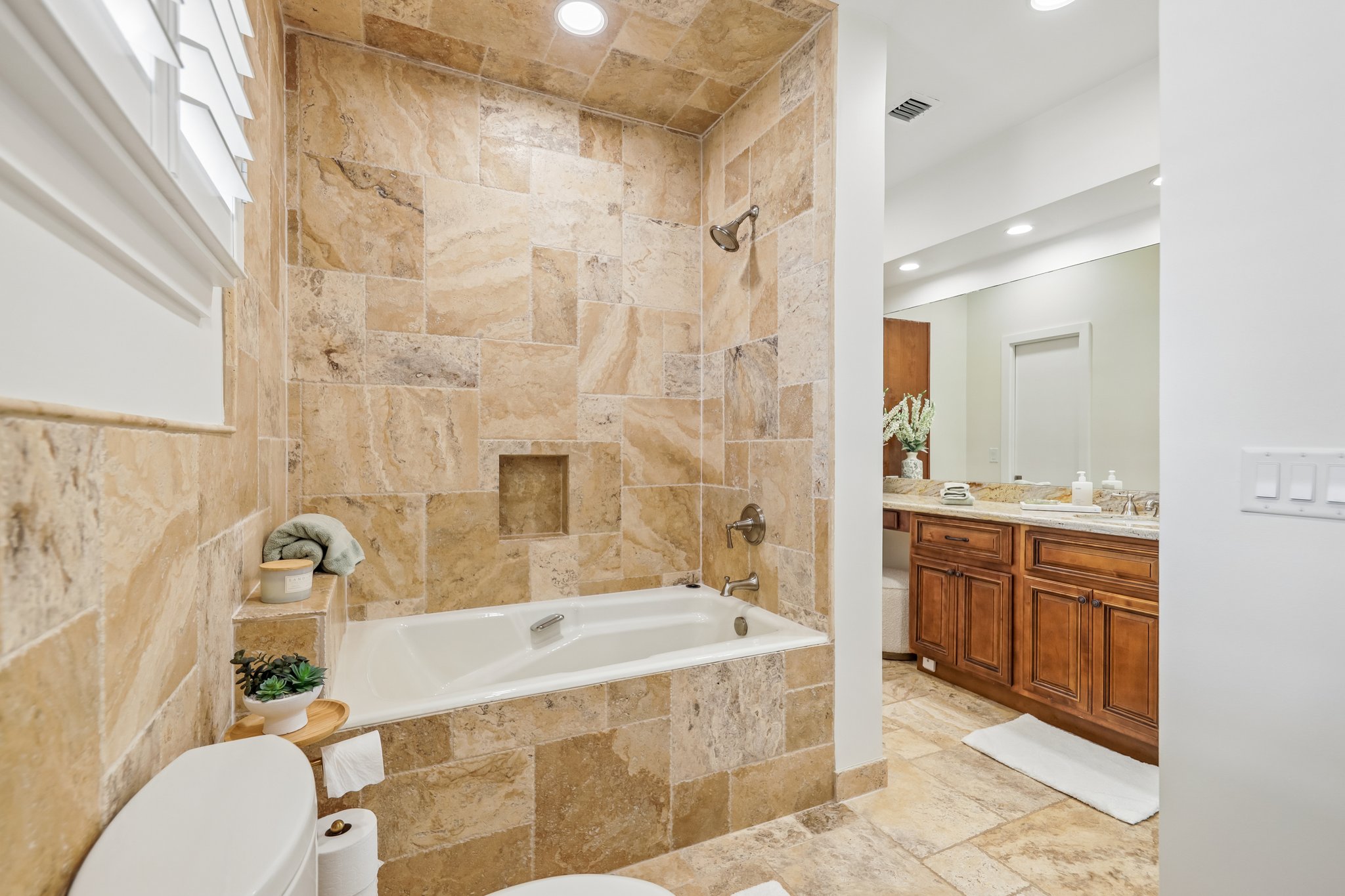 SE South Marina Way-S2310-037.jpg