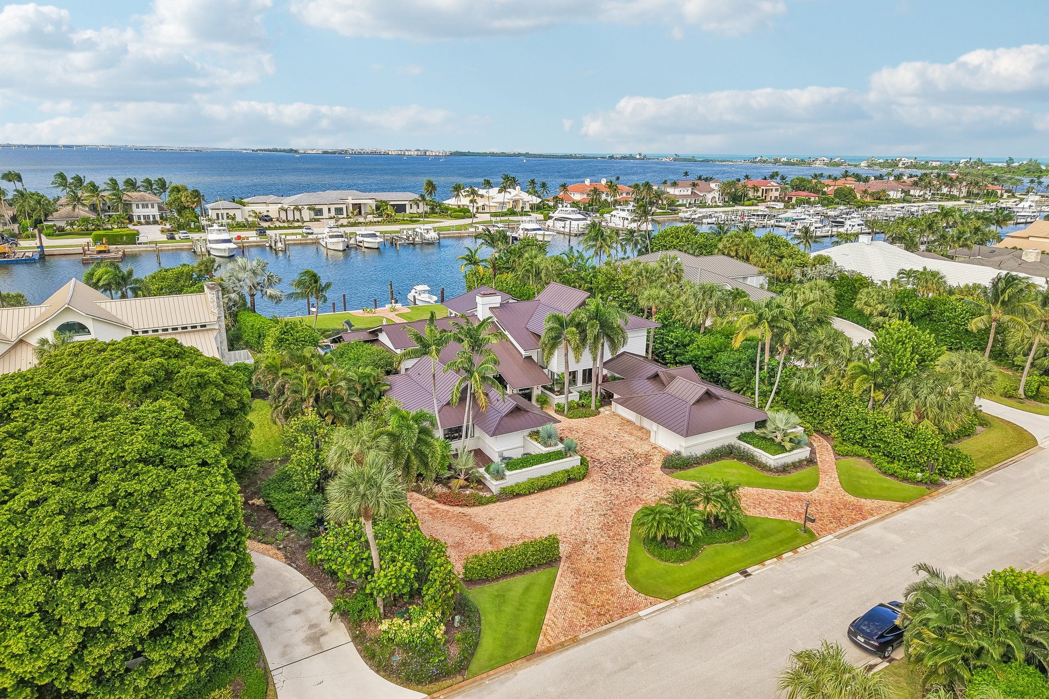 SE South Marina Way-S2310-084.jpg