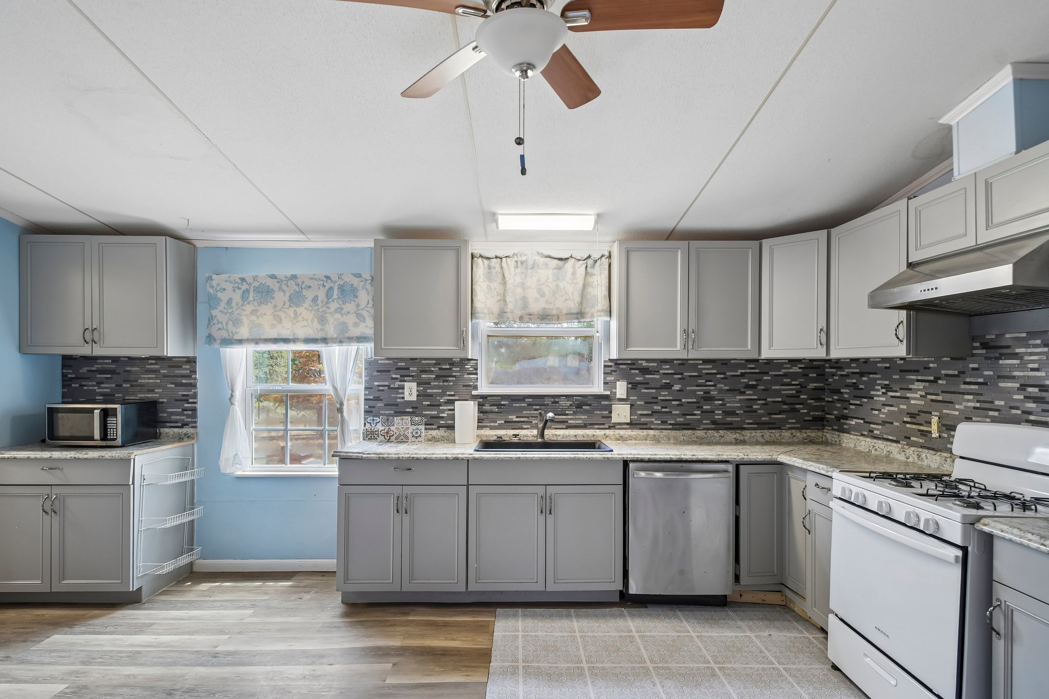 Hidden Oaks Dr-S2808-010.jpg