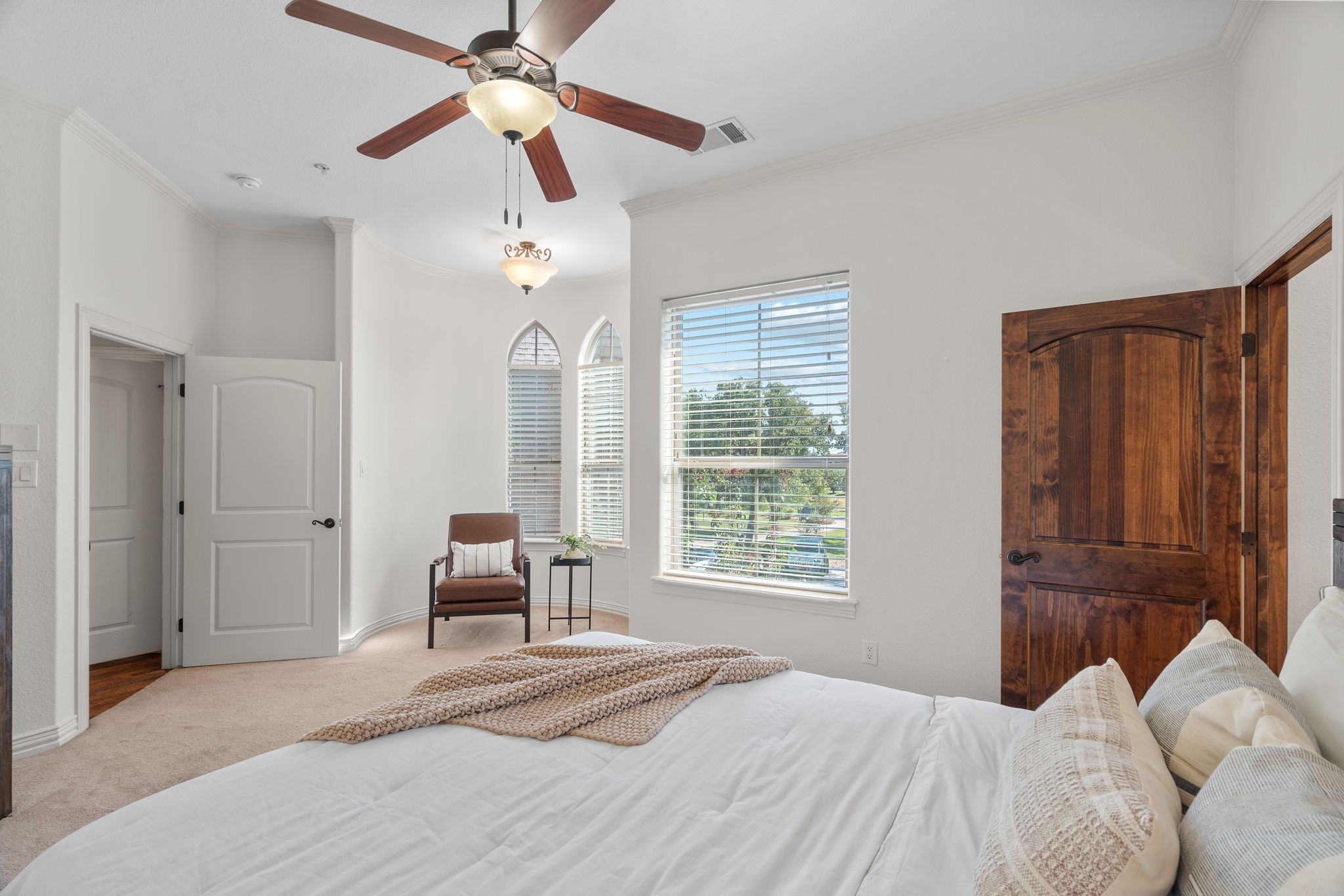  Photo 70
