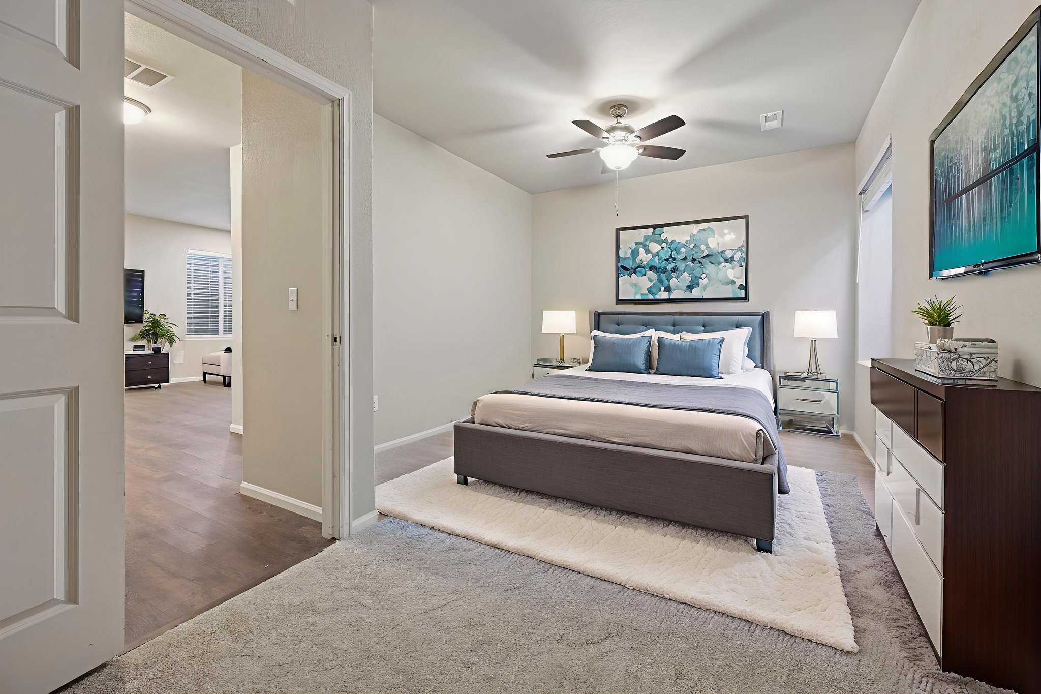 _DSC6073 virtually staged.jpeg