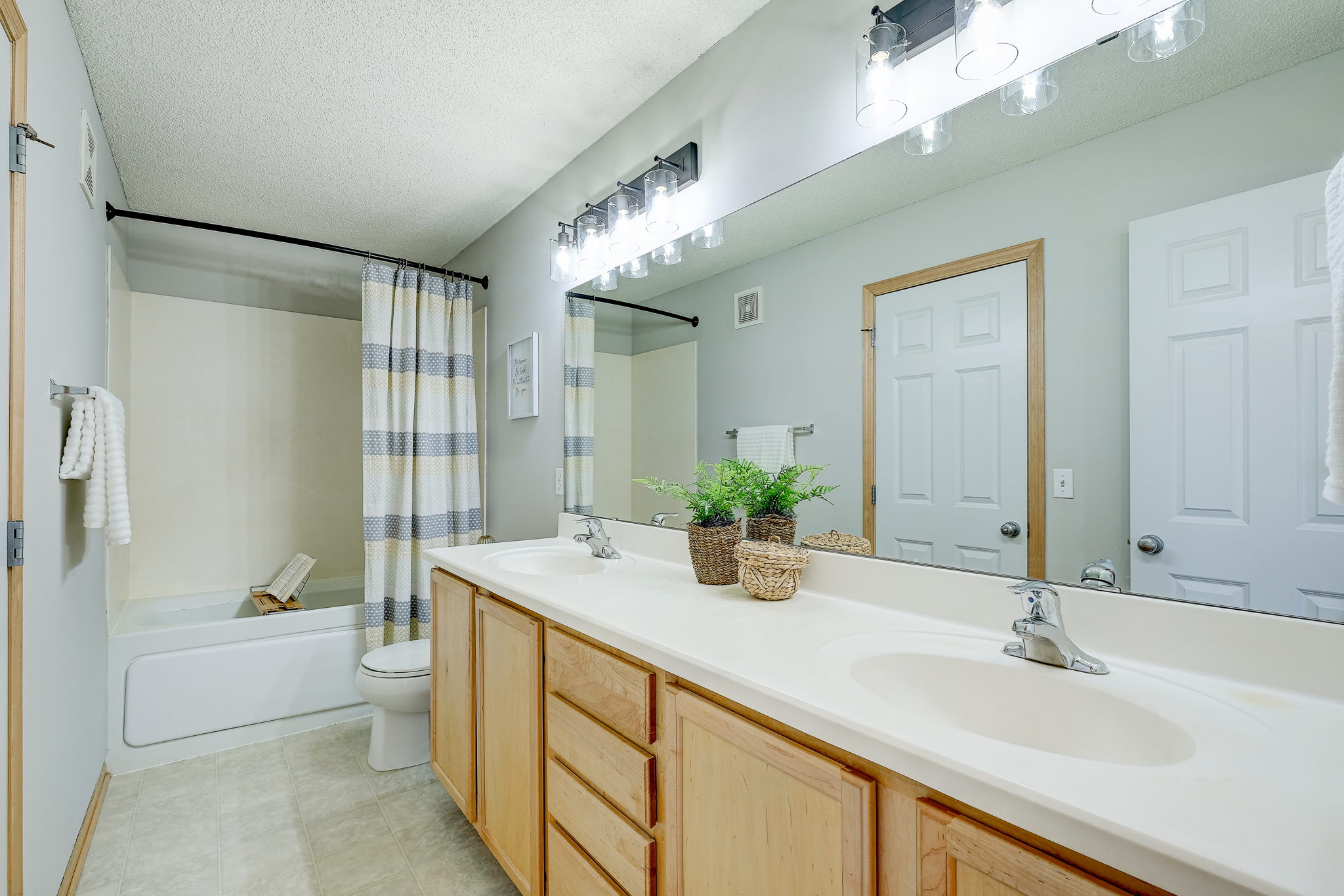 Upstairs bathroom