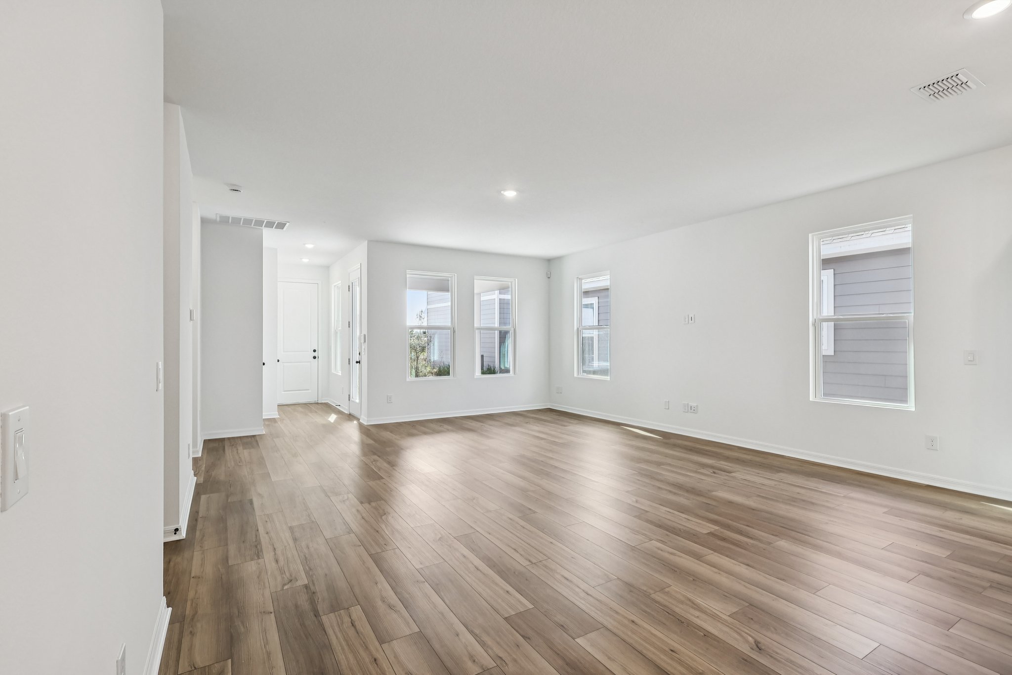 Wake St-S2412-006.jpg