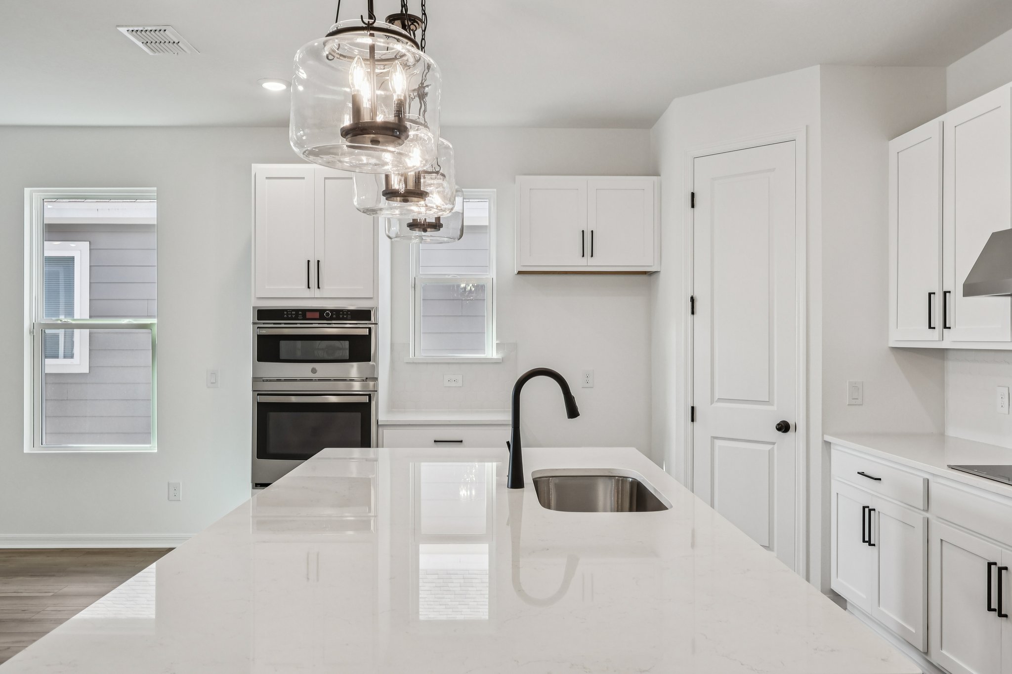 Wake St-S2412-015.jpg