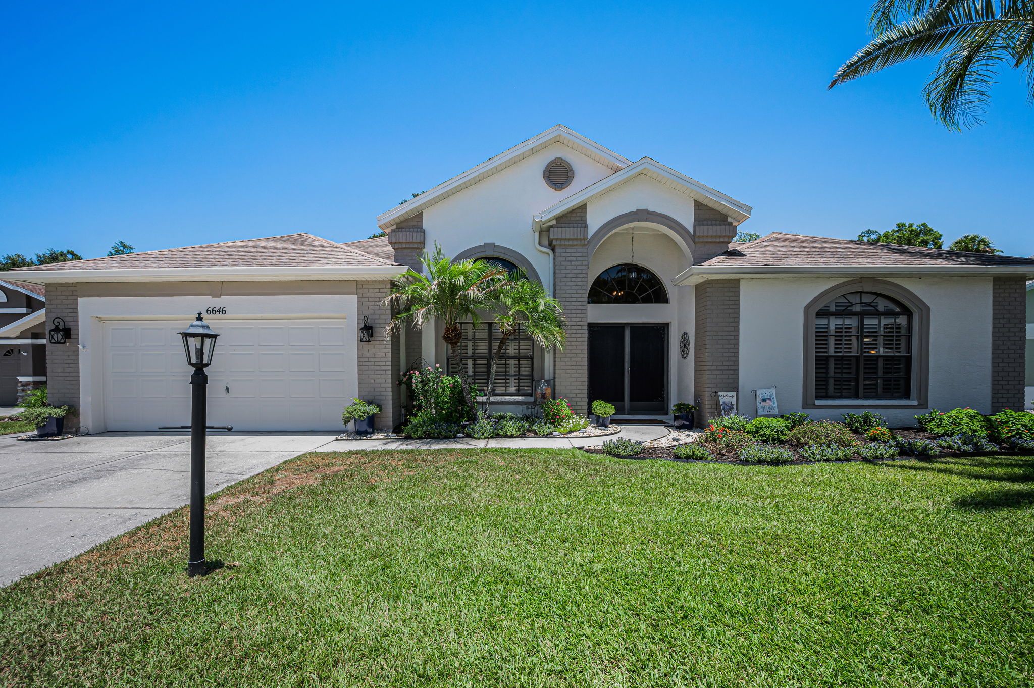 Front Exterior6