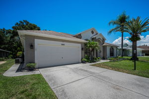 Front Exterior4