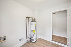 Florence Dr-0405-022.jpg