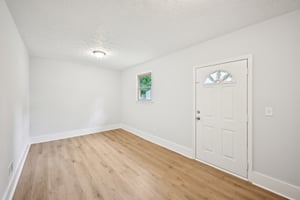 Florence Dr-0405-024.jpg
