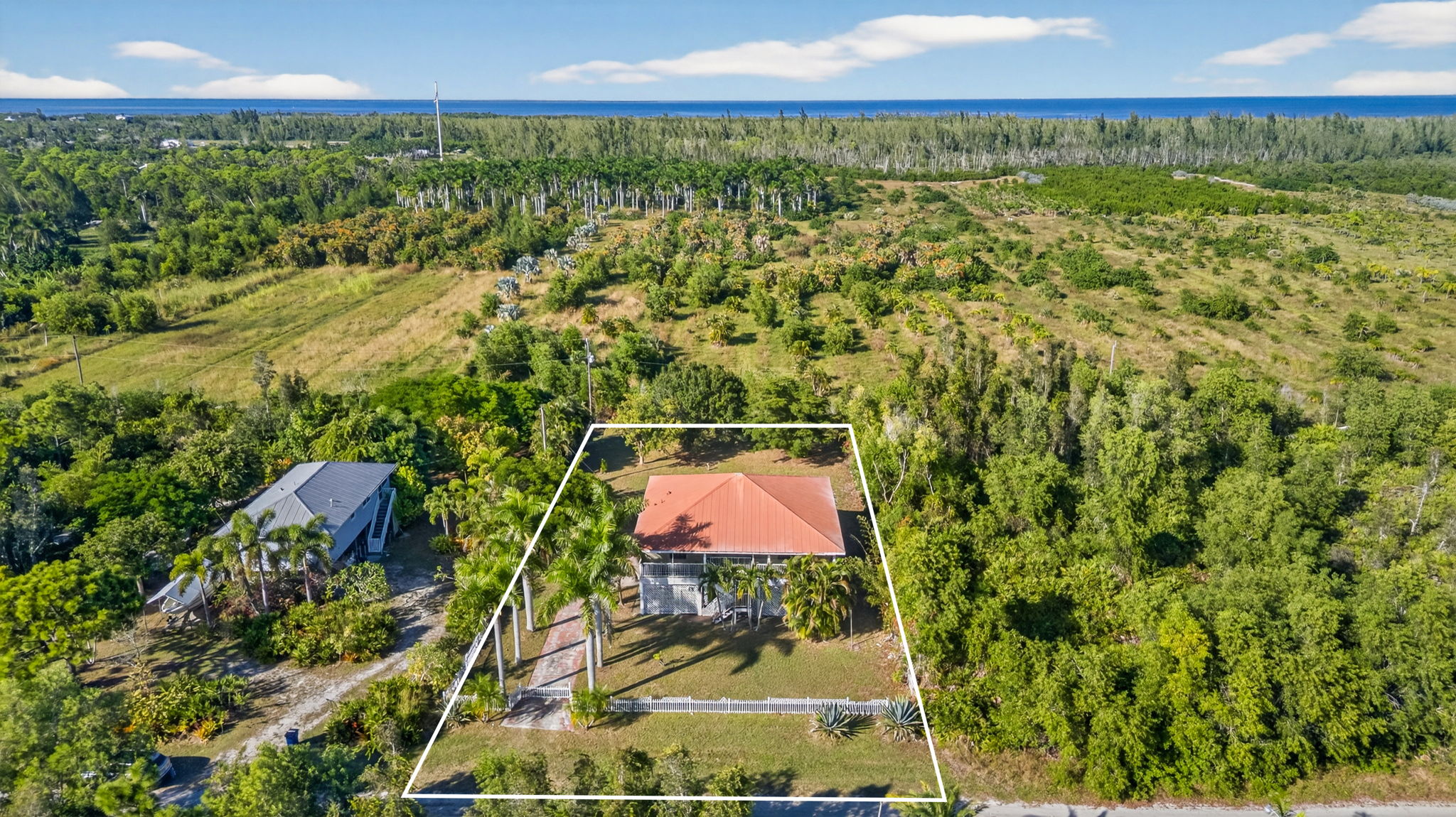 Aerial Front Exterior 1-lines