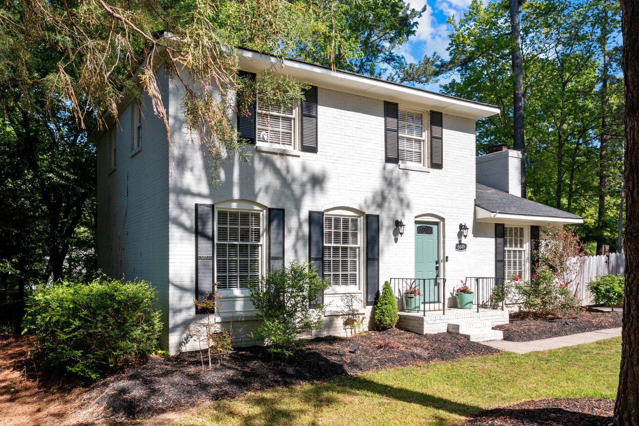 6649 Lynndale Dr, Raleigh, NC 27612, USA Photo 3