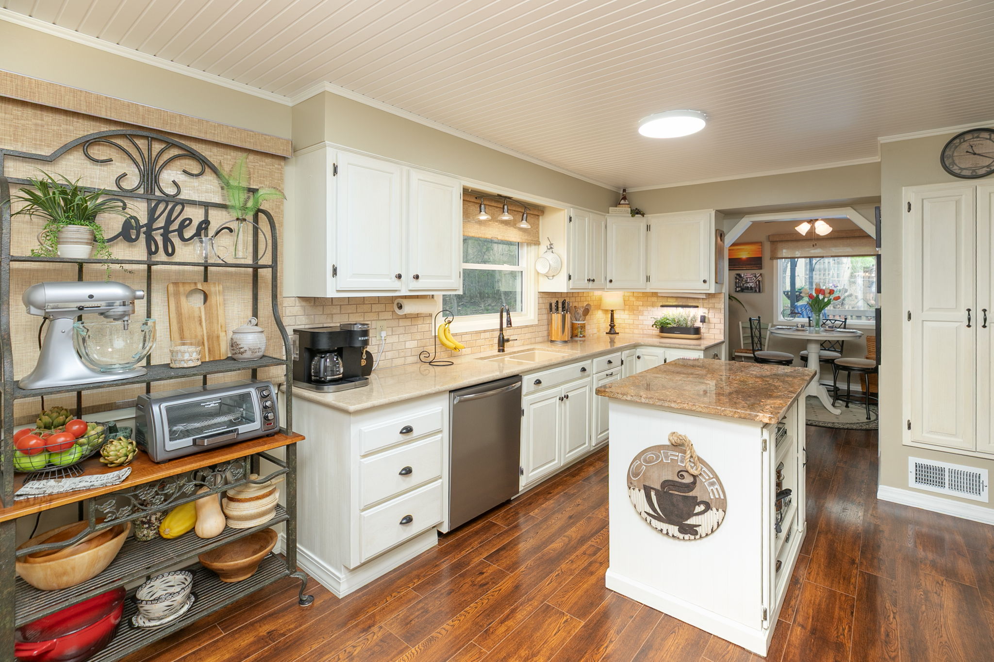 12-Kitchen