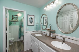 23-Bathroom
