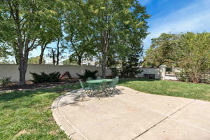  Photo 44