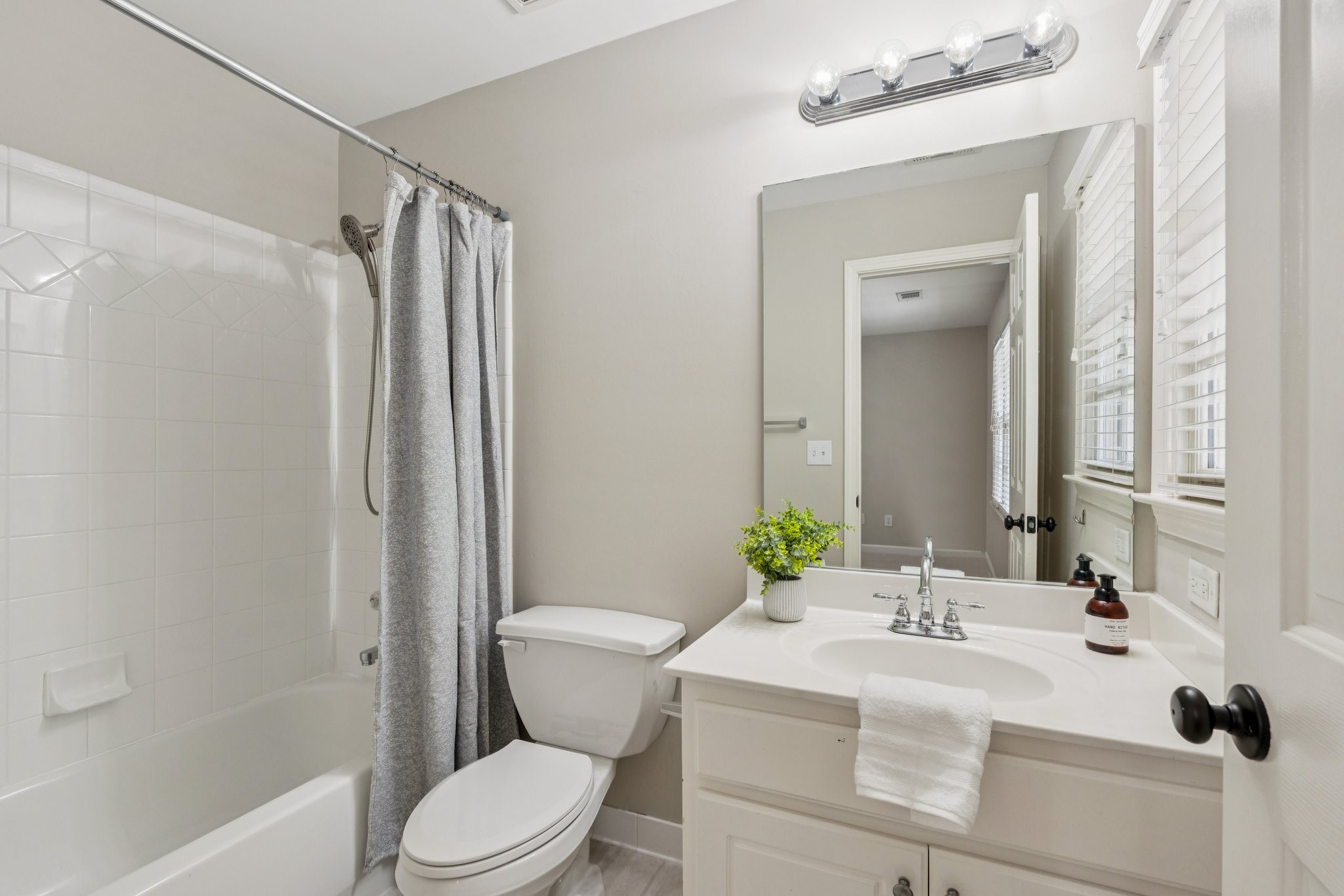 Local_Flavor_Films-665_Greenview_Terrace_Milton_GA-200.jpg