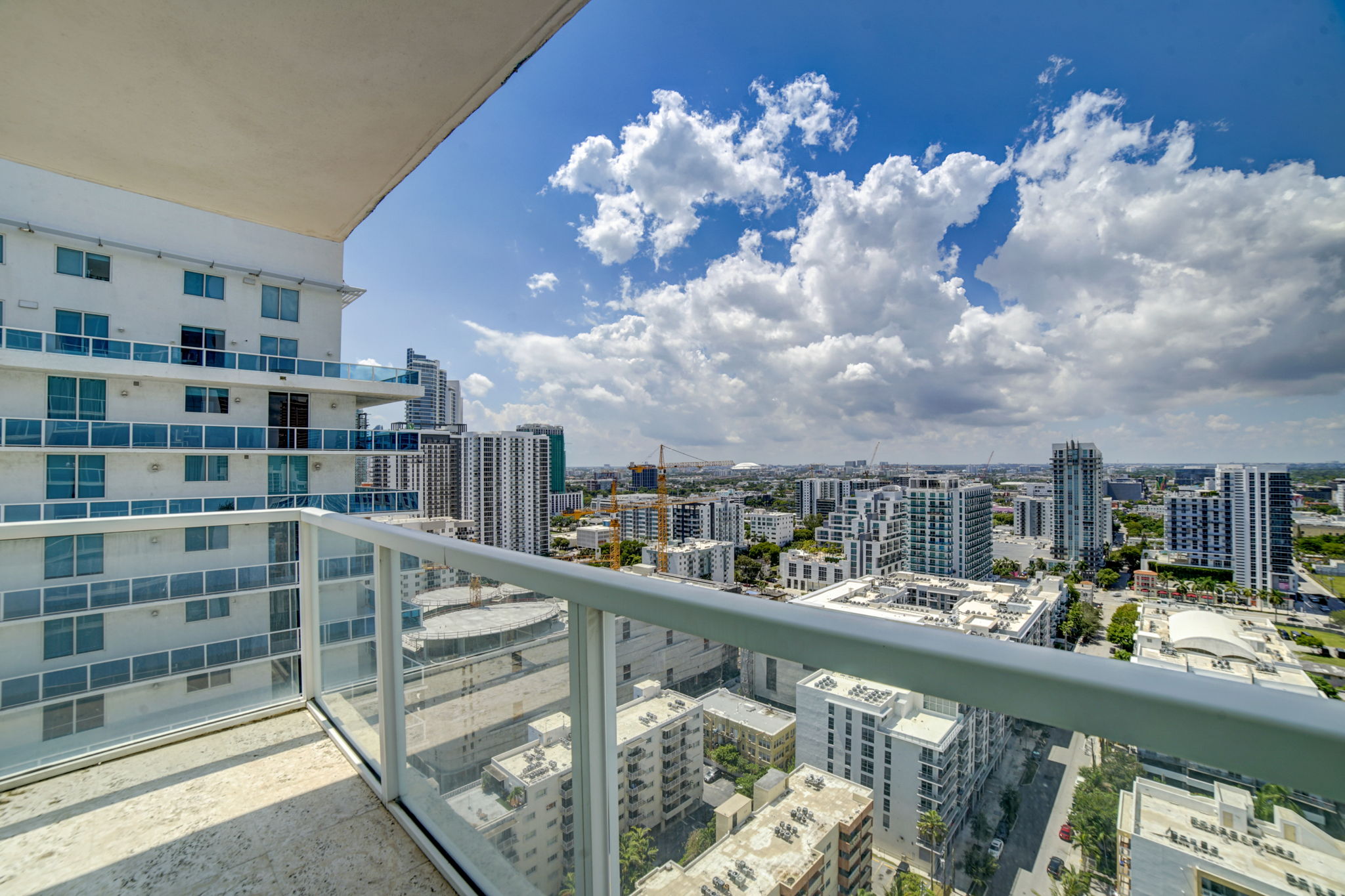 NE 25th St-075