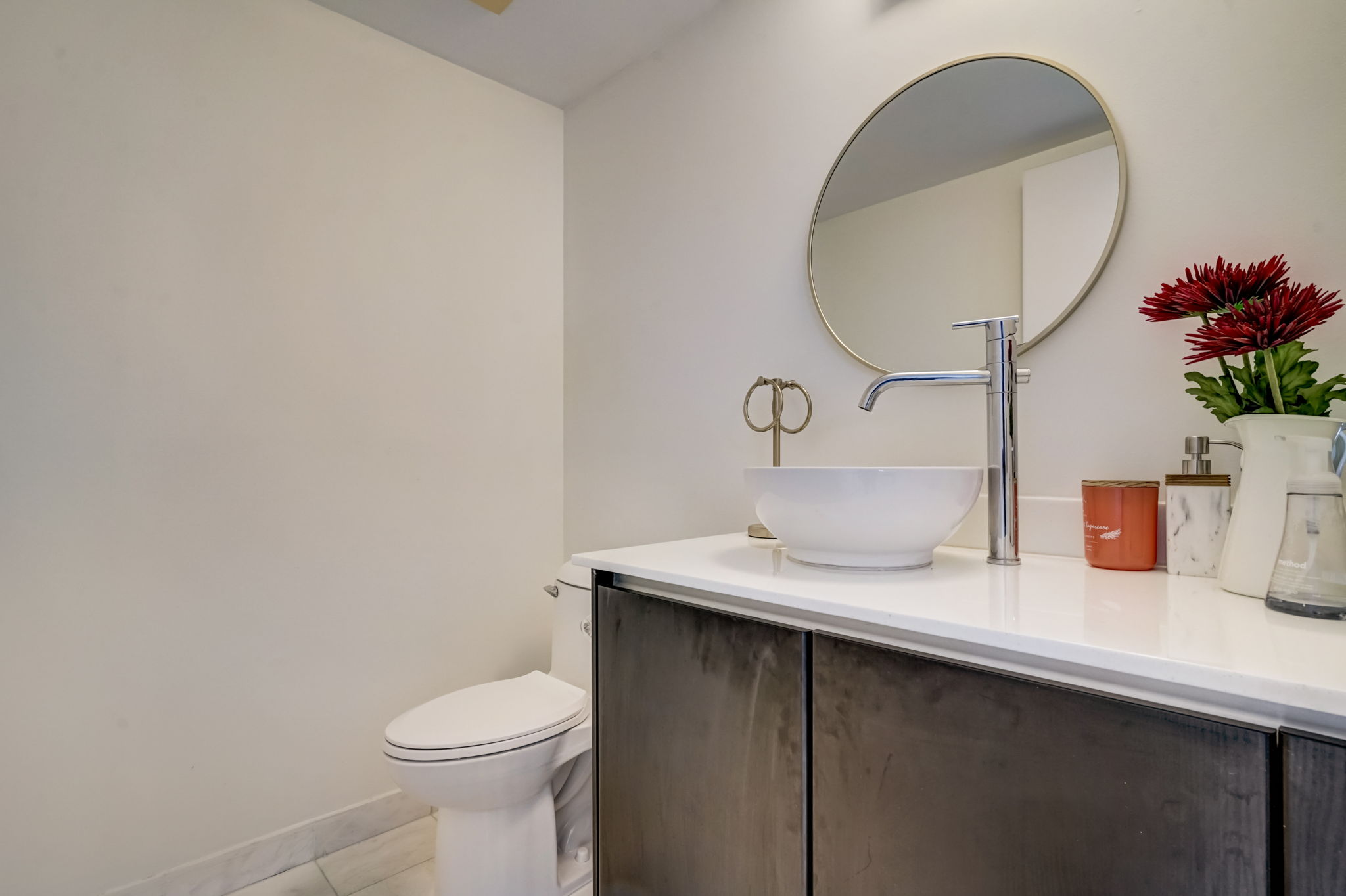 NE 25th St 2301-042