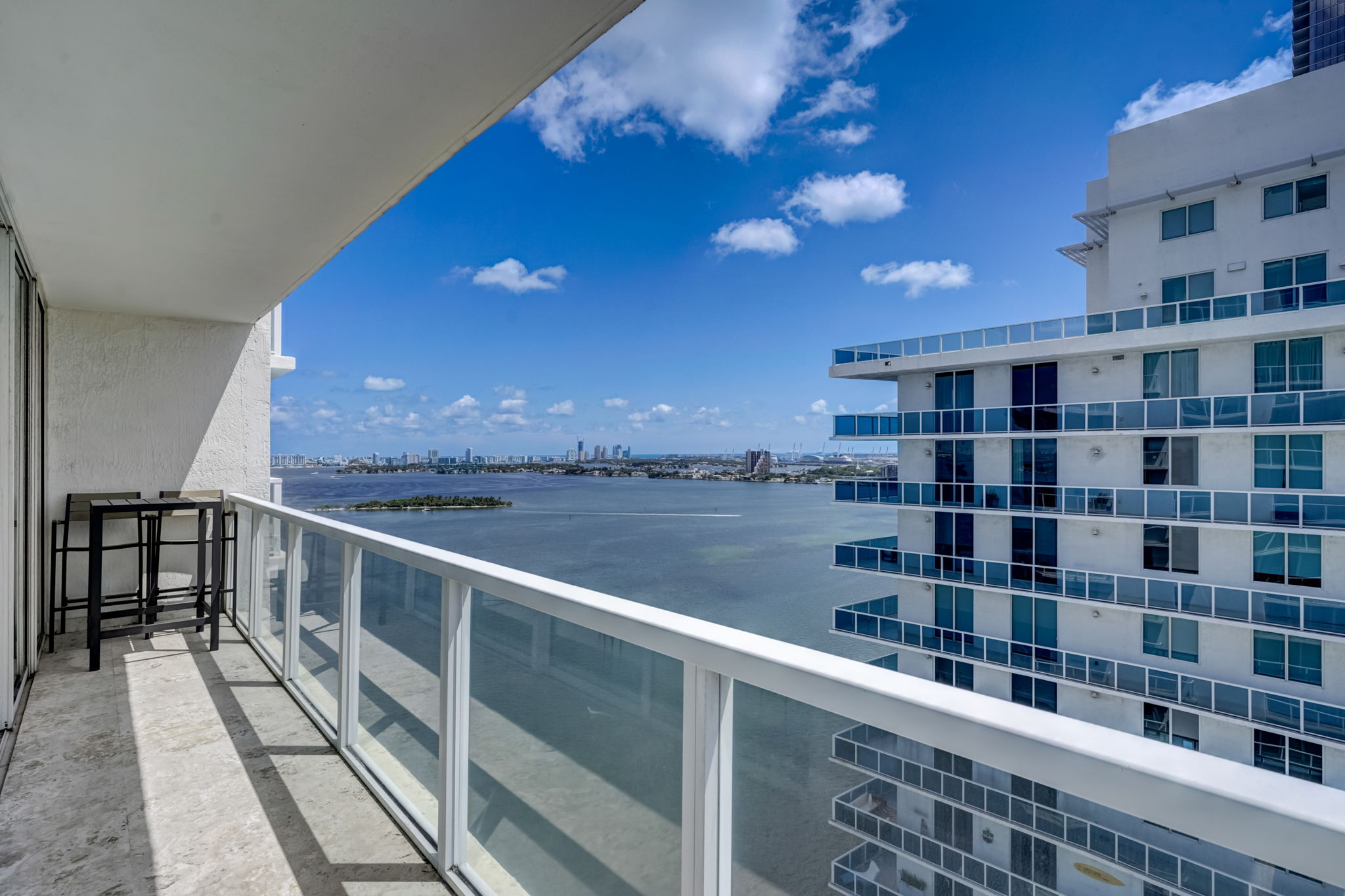 NE 25th St 2301-048