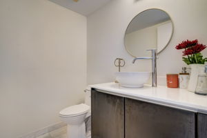 NE 25th St 2301-042