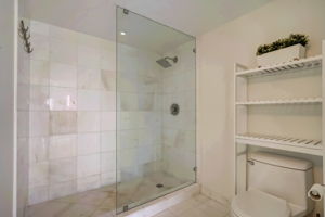 NE 25th St 2301-041