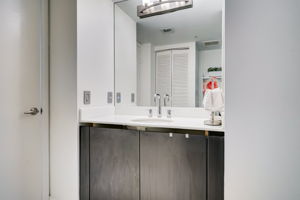 NE 25th St 2301-037