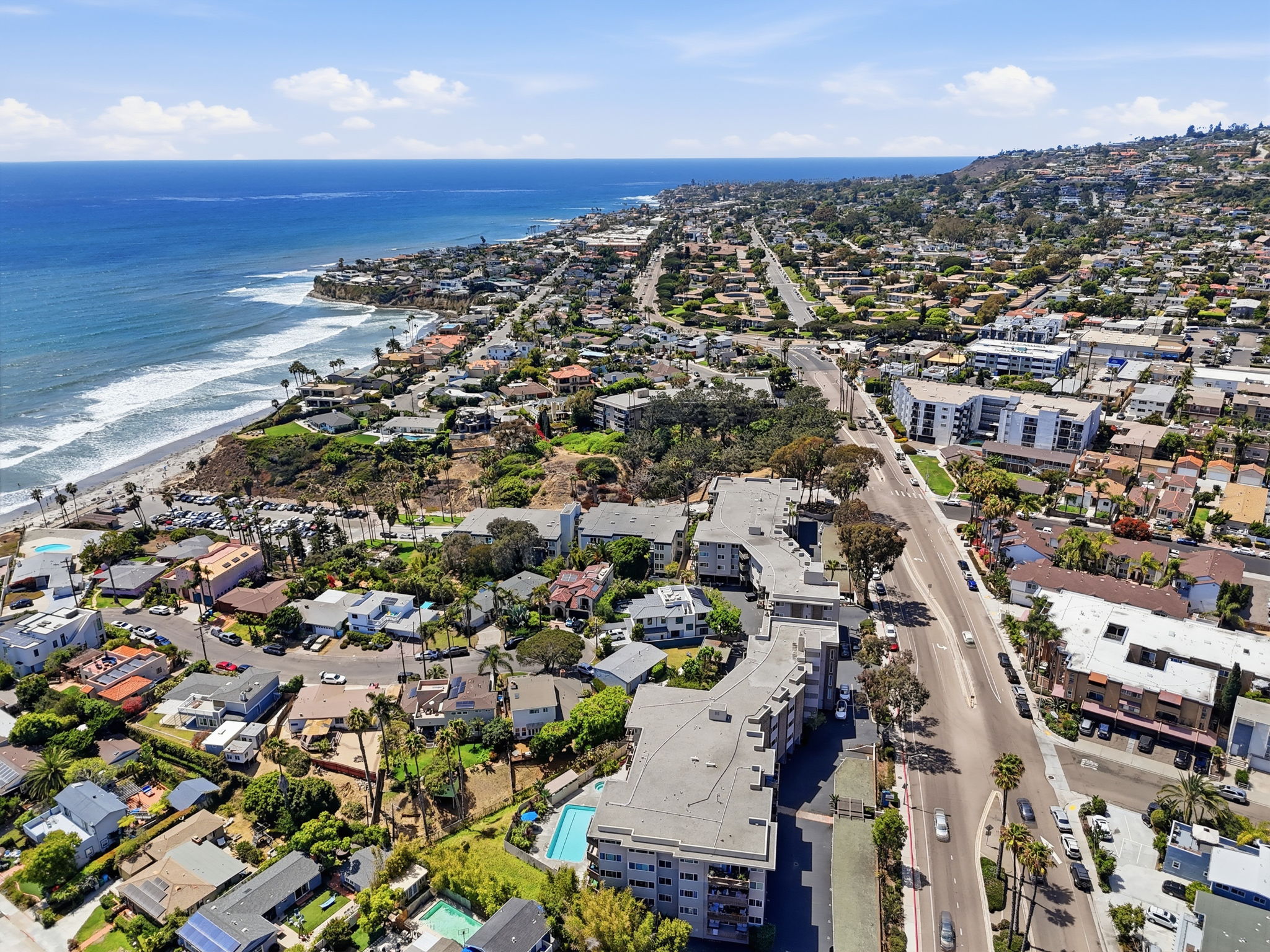 665 Pacific View Dr-29