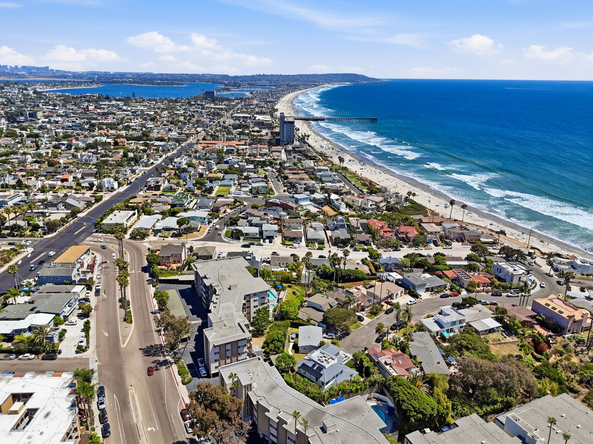 665 Pacific View Dr-23